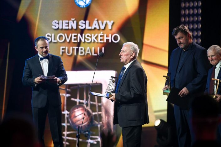 Futbalista roka 2020, moderátor Stavo Jurko
